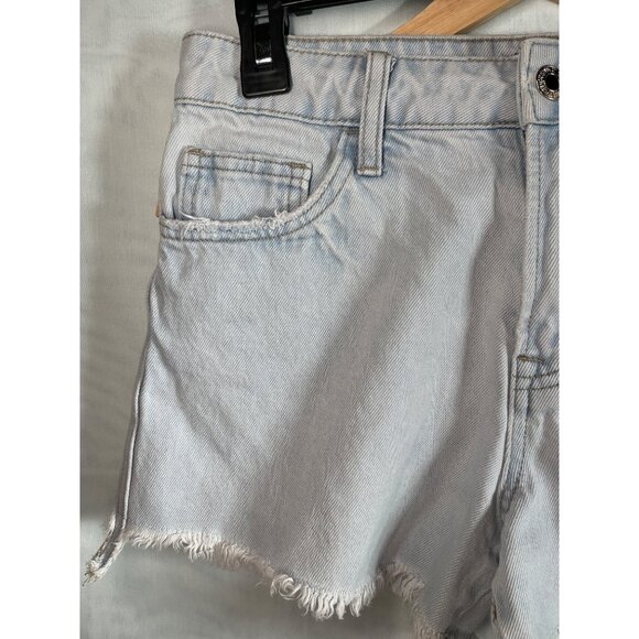 Vervet junior’s Light Wash Distressed Denim Shorts With Frayed Hem - Picture 3 of 15
